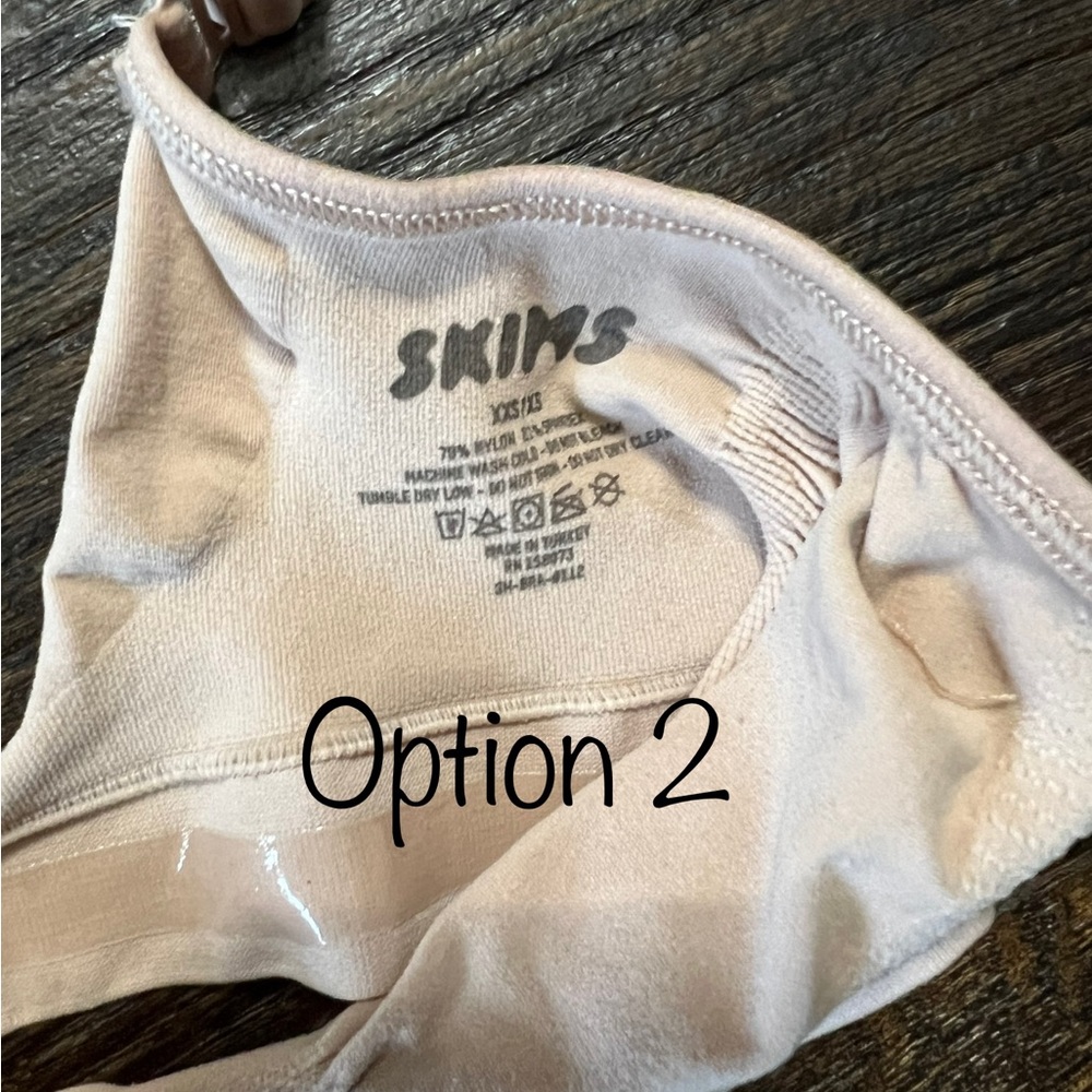 5. SKIMS Seamless Sculpt Bralette - Picture 7 of 16